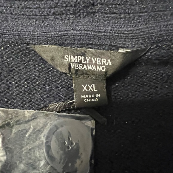 Plus size Sweater - Picture 4 of 9